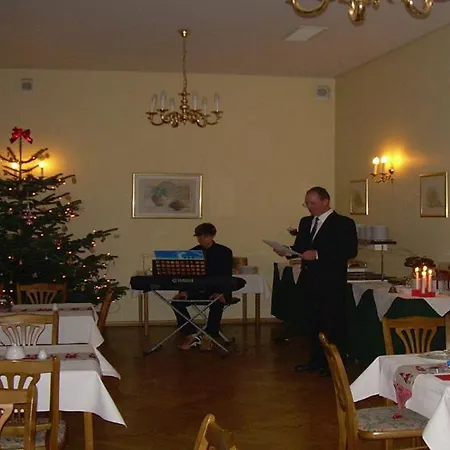 Hotel Garni Am Schlosspark 3*