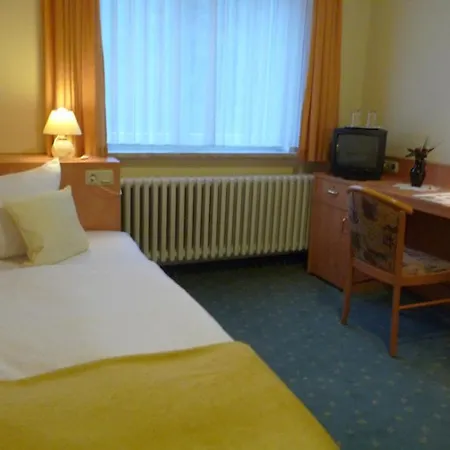 Отель Garni Am Schlosspark 3*