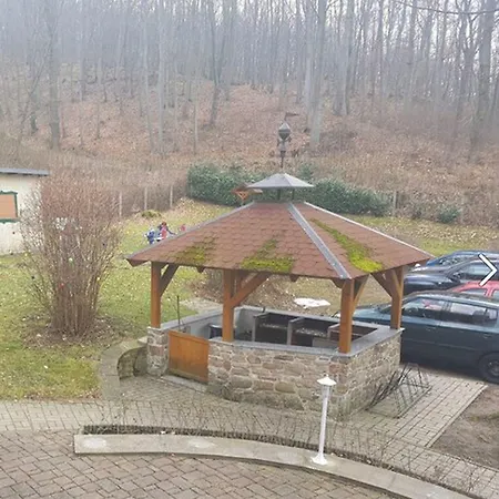 Garni Am Schlosspark Hotel 3*