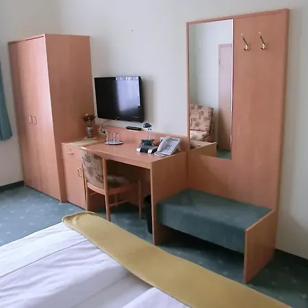 Hotel Garni Am Schlosspark 3*