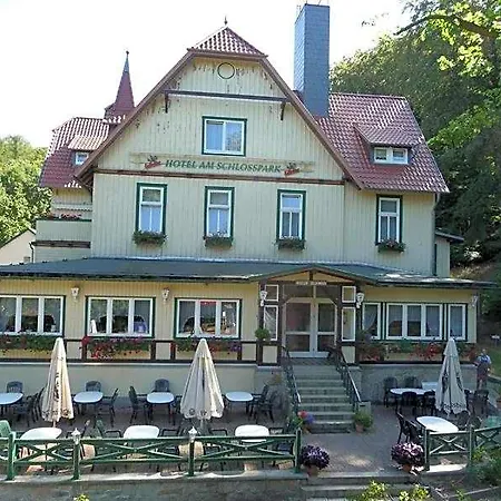 מלון Garni Am Schlosspark ורניגרוד