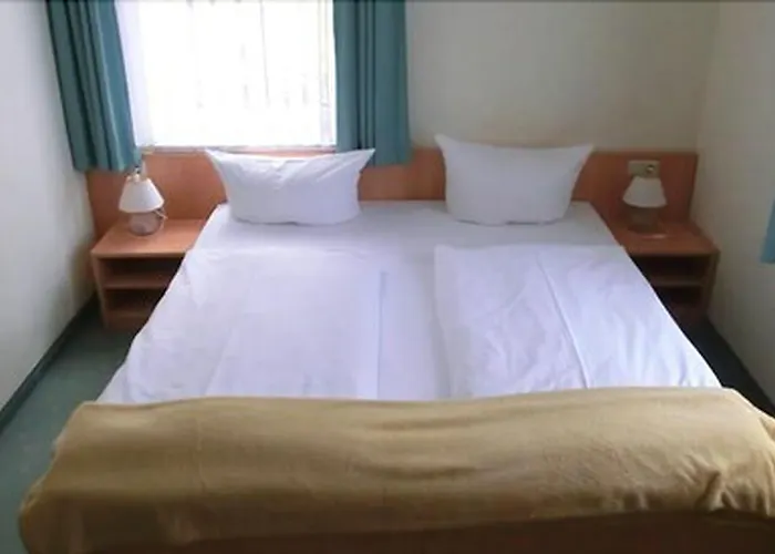 호텔 Garni Am Schlosspark 3*