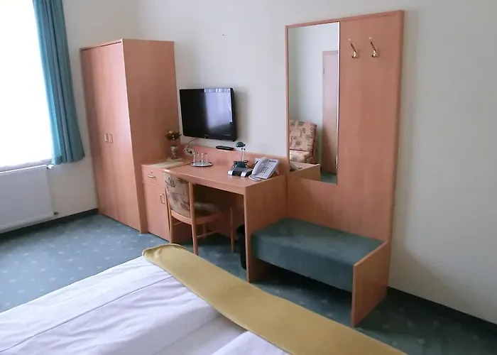 호텔 Garni Am Schlosspark 3*