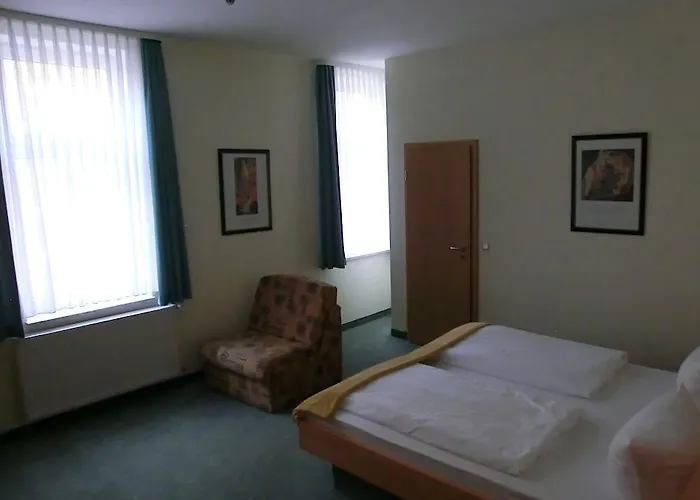 Garni Am Schlosspark 3*